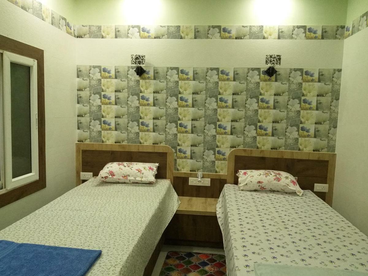 Madhusmruti Apartment Puri Ngoại thất bức ảnh
